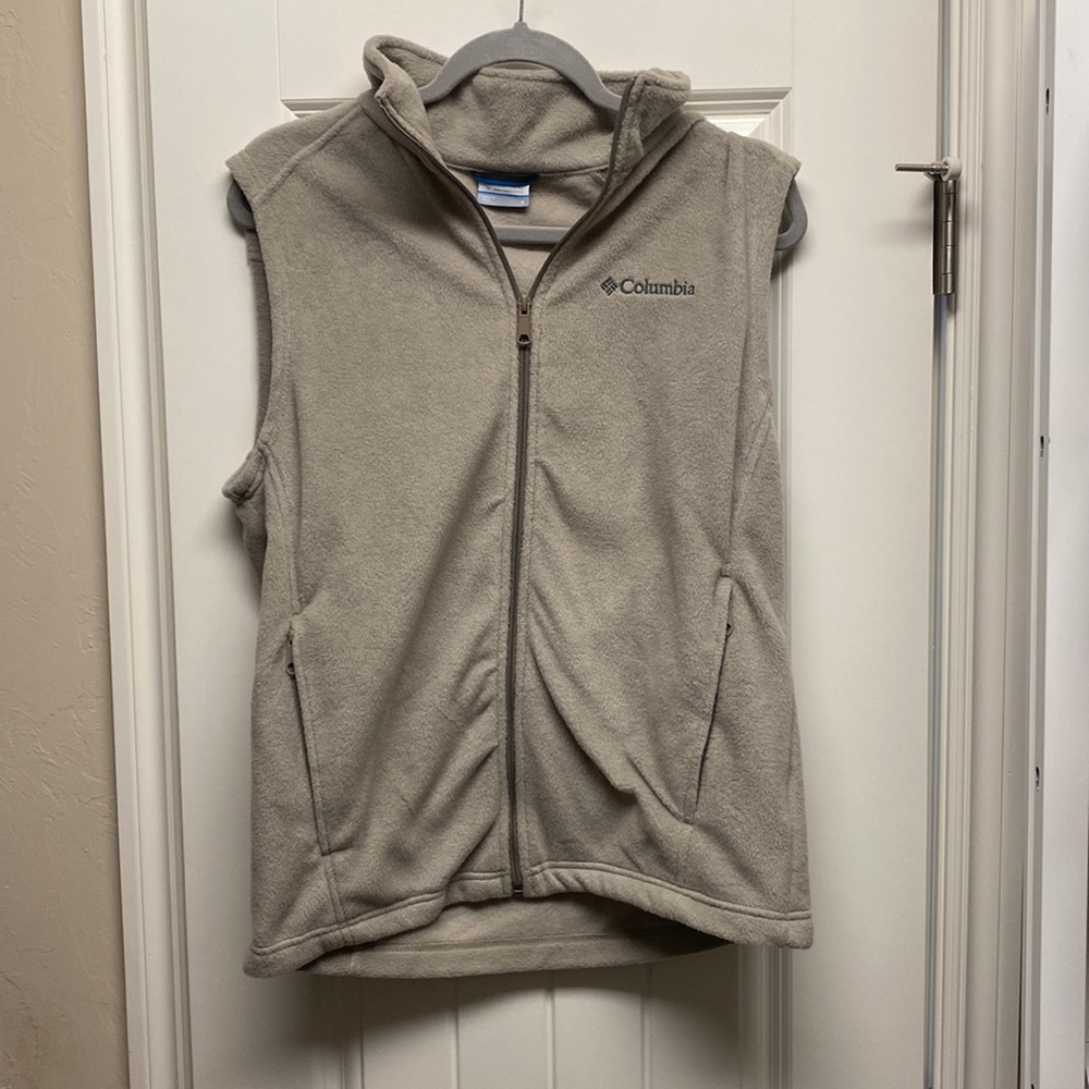 Columbia vest